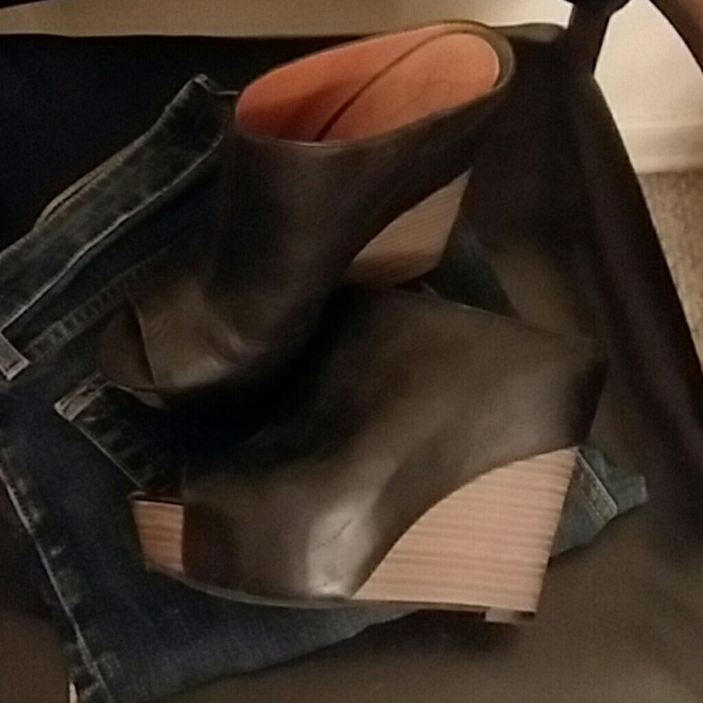 Jessica Simpson Laurin mules